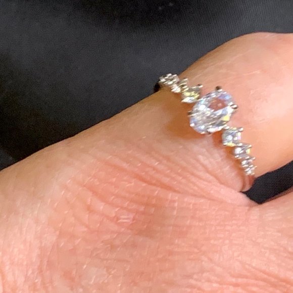 Silver Toned Ring with Oval Clear Stones With Eight Smaller Stones - Picture 10 of 12